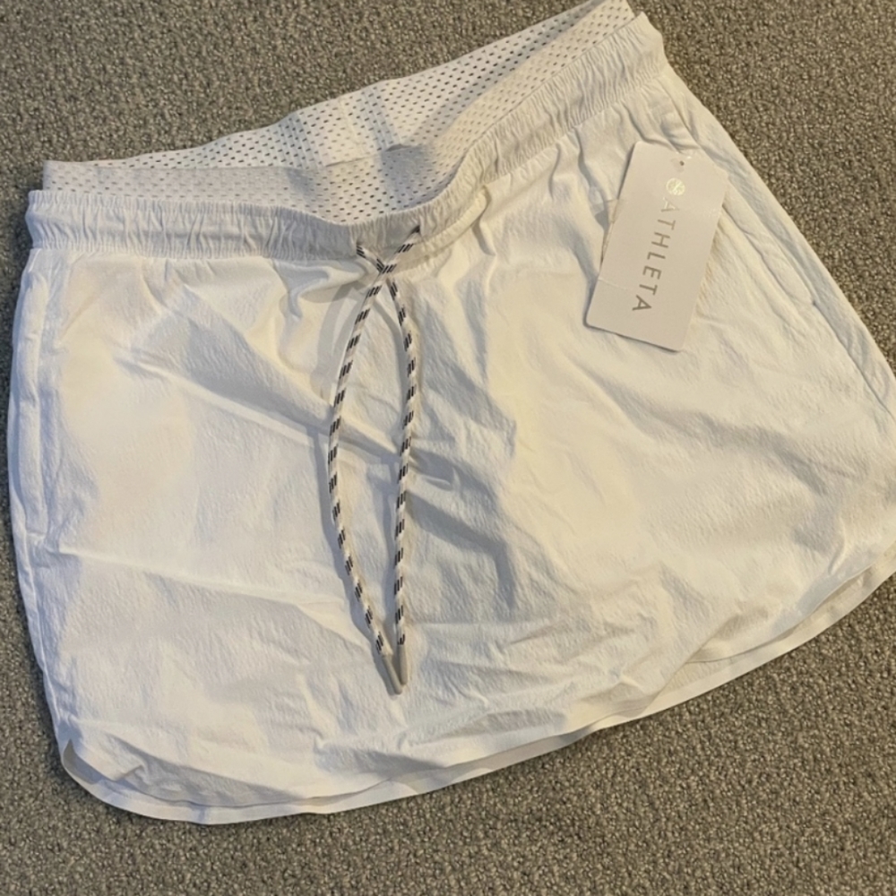Brand New ATHLETA White Skort, Size L